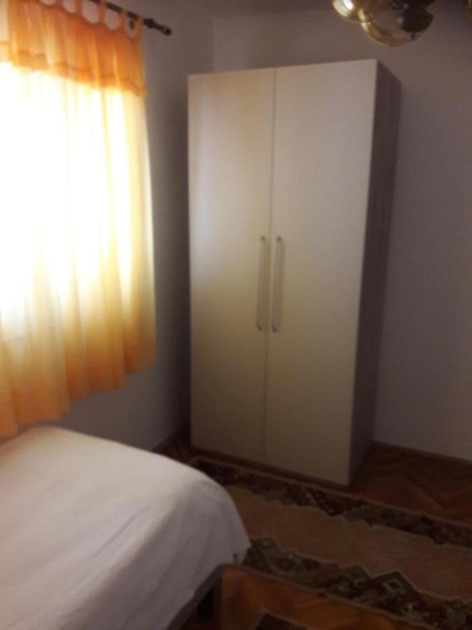 Apartment Bise Rogoznica  Bagian luar foto
