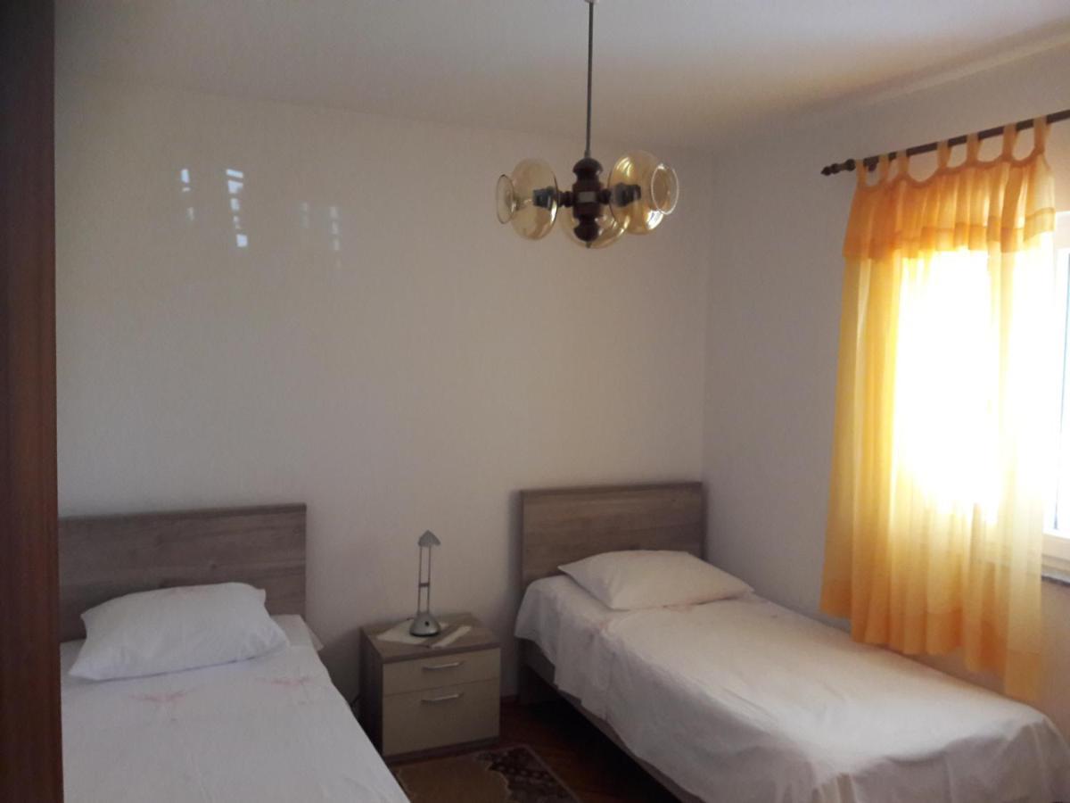 Apartment Bise Rogoznica  Bagian luar foto