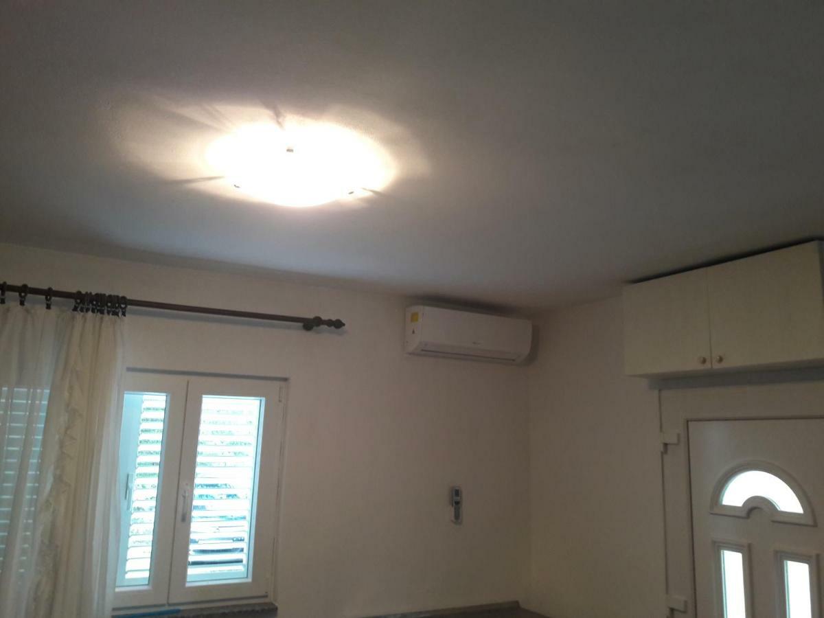 Apartment Bise Rogoznica  Bagian luar foto