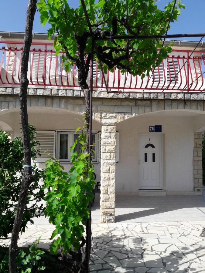 Apartment Bise Rogoznica  Bagian luar foto